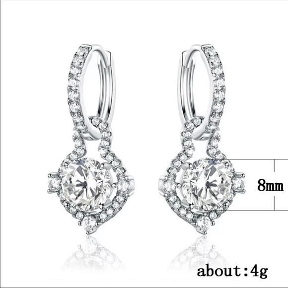 *NEW*Luxury Silver Diamond stud Earrings - Picture 4 of 4